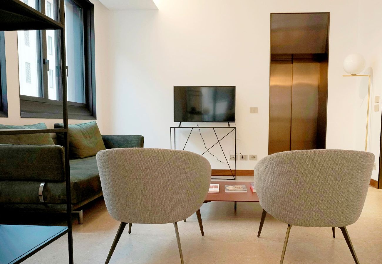 Apartment in Milan - S. Babila Central Tower w/rooftop terrace in San Babila 