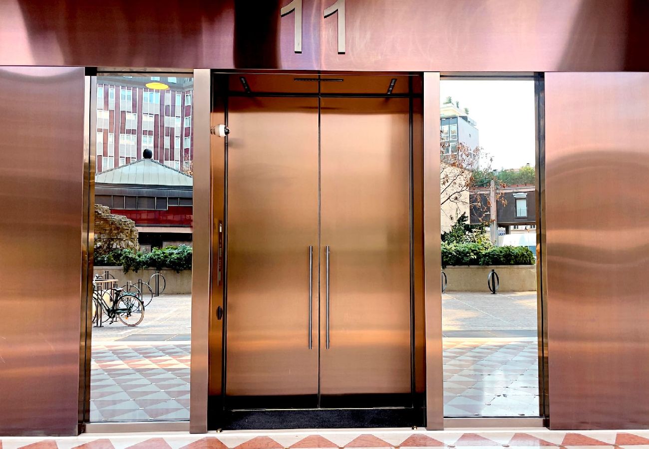 Apartment in Milan - S. Babila Central Tower w/rooftop terrace in San Babila 
