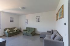 Apartment in Le Grazie - Carpena - Spacious 2 bedroom apt with balcony in Portovenere