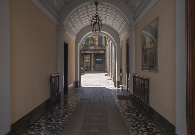 Apartment in Milano - Vicolo Fiori - Modern split-level loft in the heart of Brera  Apartment in Milano - Vicolo Fiori - Modern split-level loft in the heart of Brera