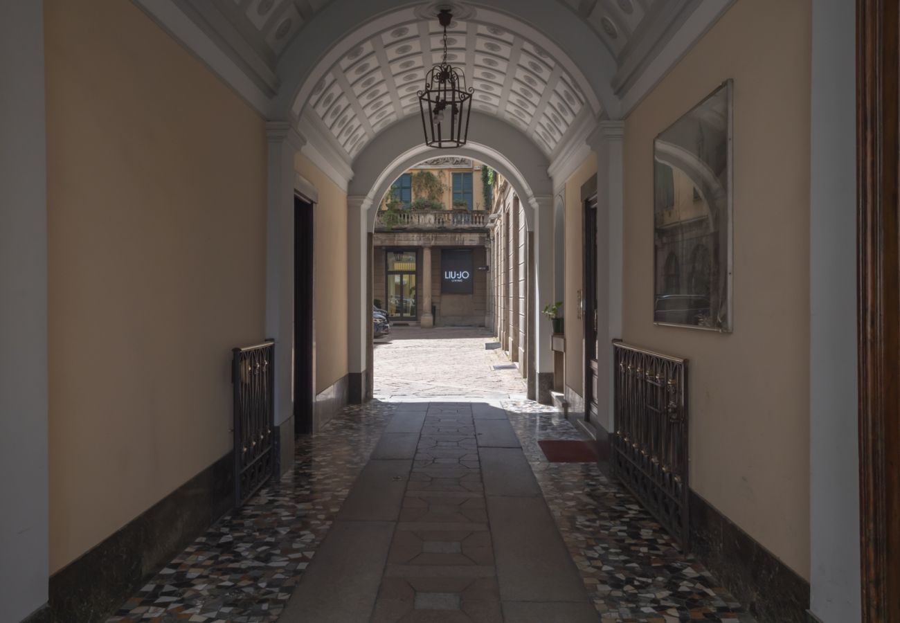 Apartment in Milan - Vicolo Fiori - Modern split-level loft in the heart of Brera 