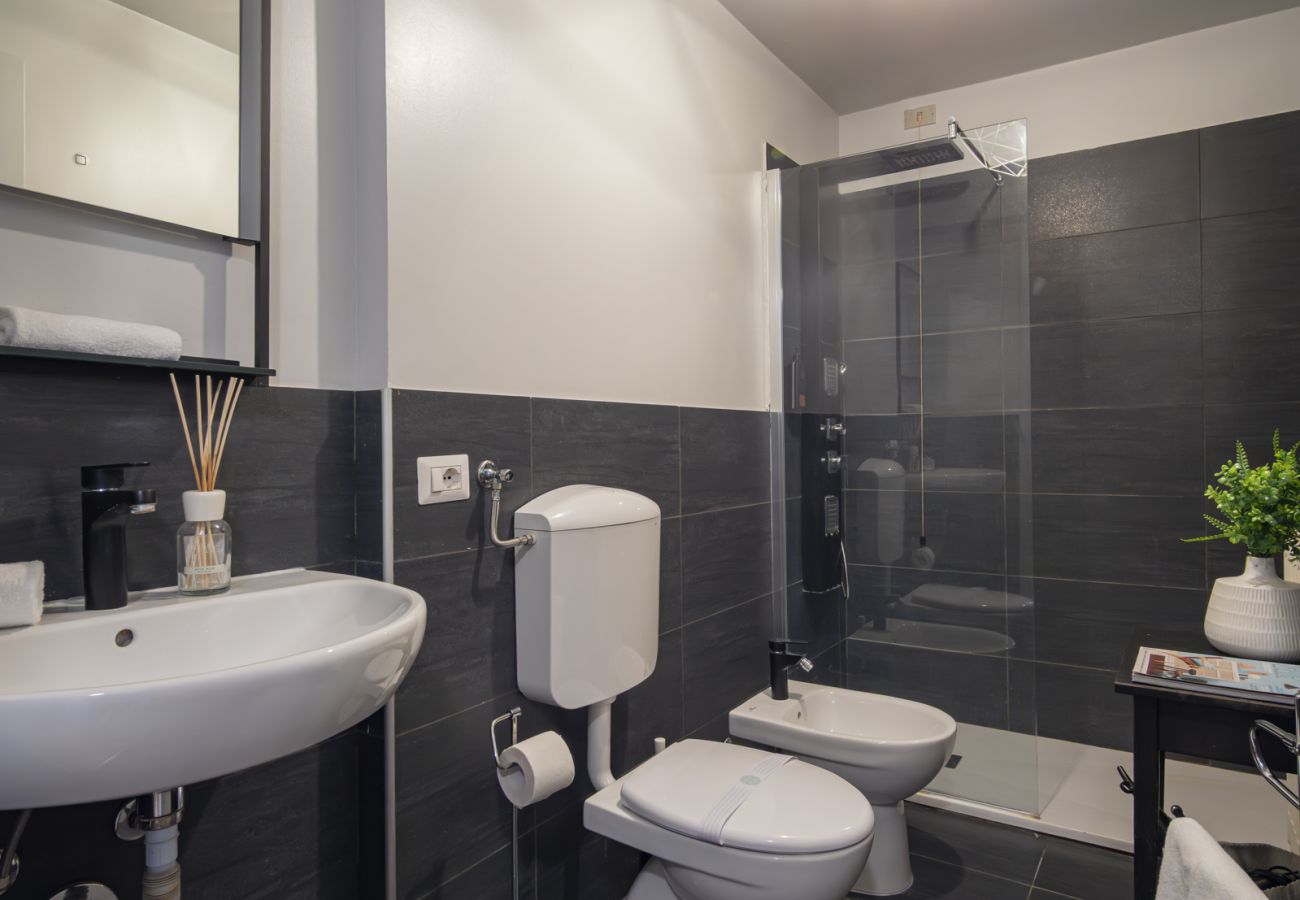 Apartment in Milan - Vicolo Fiori - Modern split-level loft in the heart of Brera 