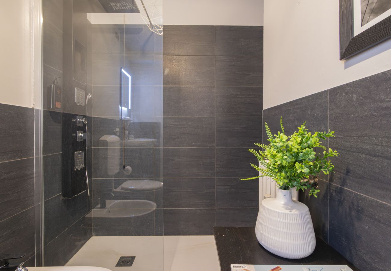 Apartment in Milan - Vicolo Fiori - Modern split-level loft in the heart of Brera 