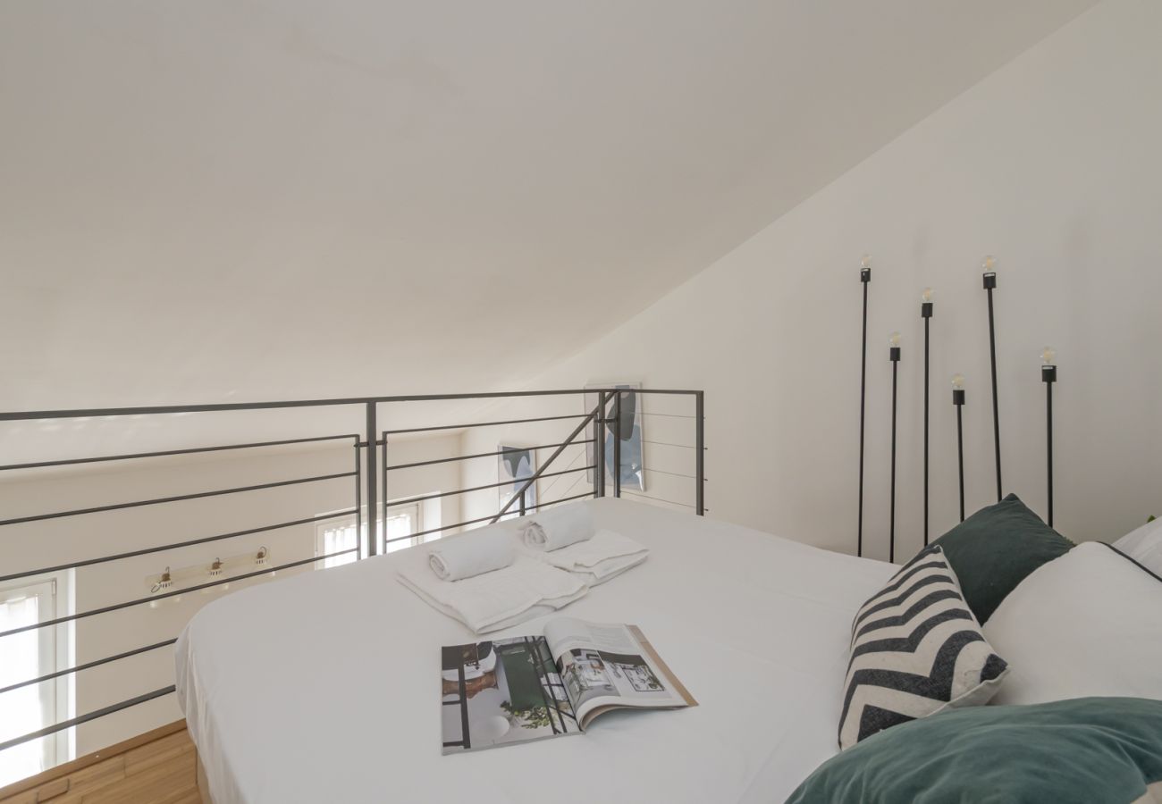 Apartment in Milan - Vicolo Fiori - Modern split-level loft in the heart of Brera 