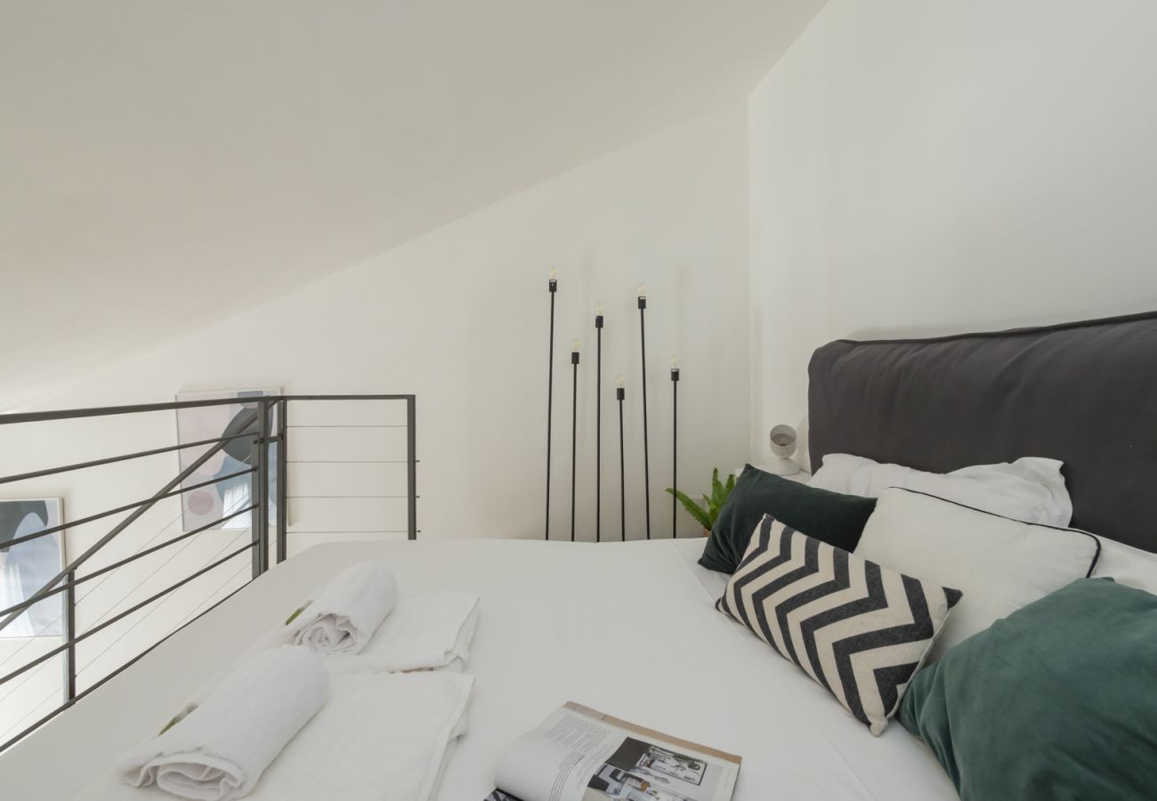 Apartment in Milan - Vicolo Fiori - Modern split-level loft in the heart of Brera 