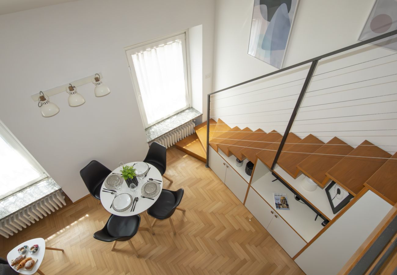 Apartment in Milan - Vicolo Fiori - Modern split-level loft in the heart of Brera 