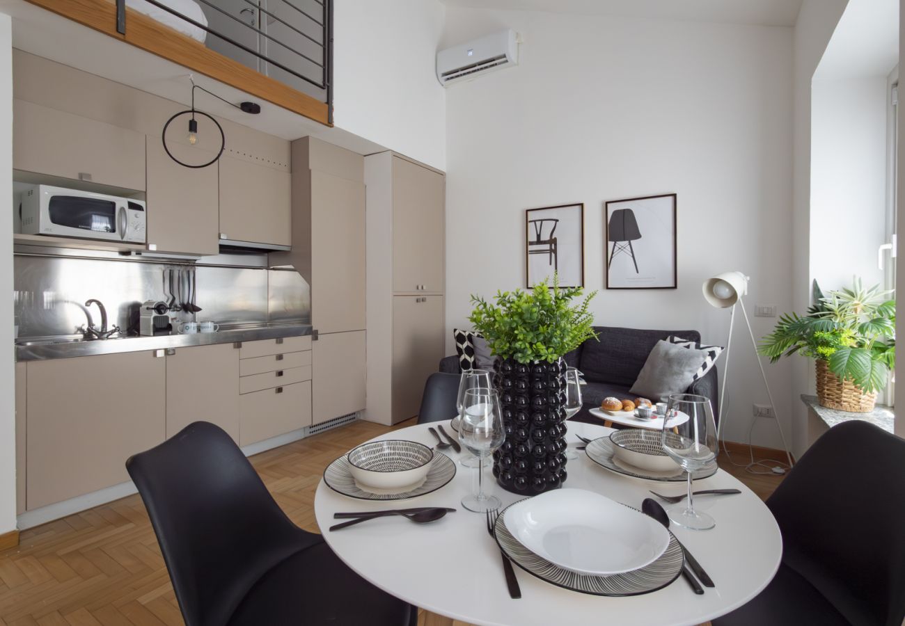 Apartment in Milan - Vicolo Fiori - Modern split-level loft in the heart of Brera 
