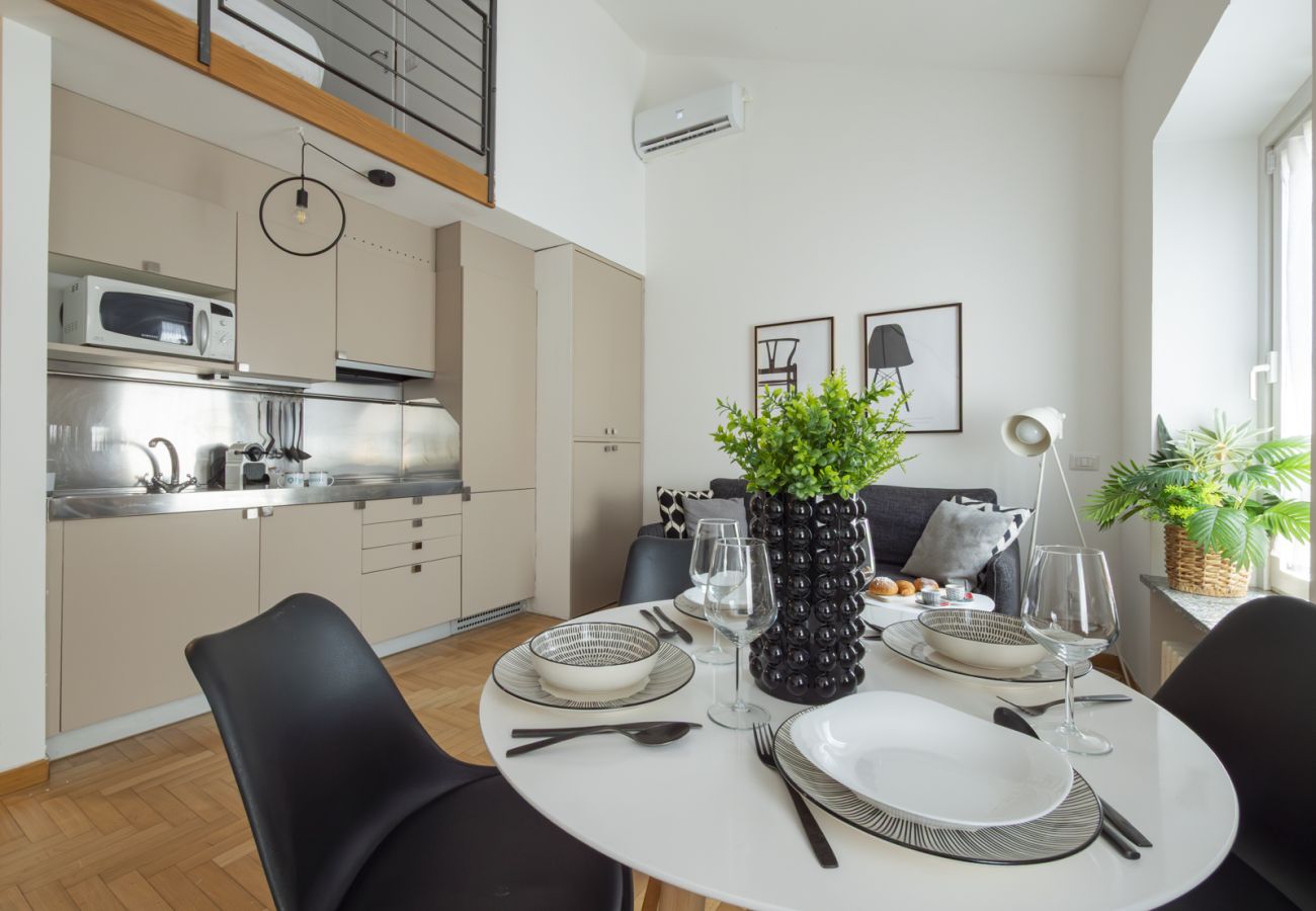 Apartment in Milan - Vicolo Fiori - Modern split-level loft in the heart of Brera 
