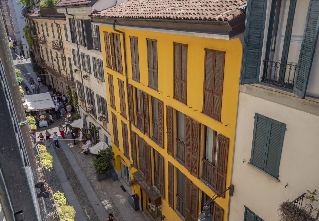 Apartment in Milan - Vicolo Fiori - Modern split-level loft in the heart of Brera 