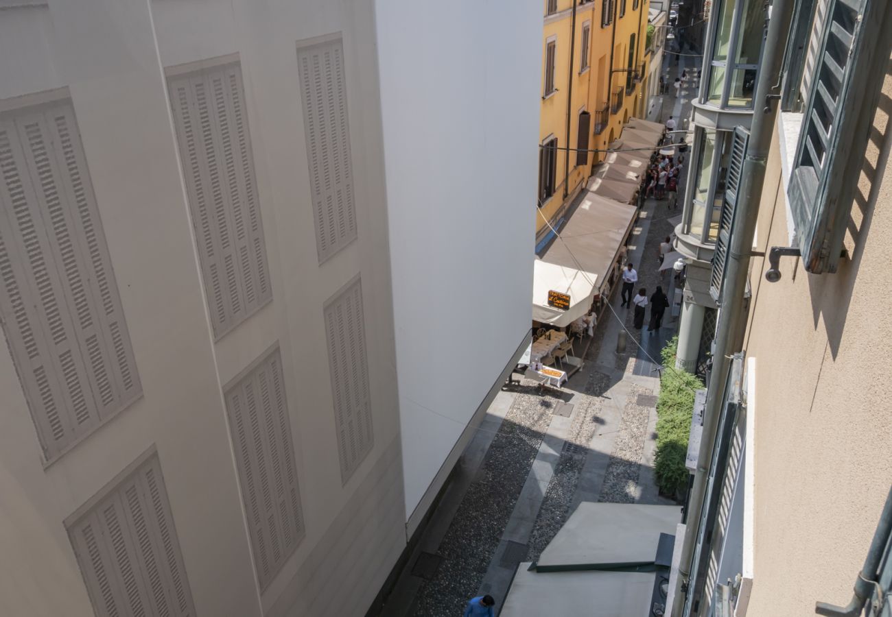 Apartment in Milan - Vicolo Fiori - Modern split-level loft in the heart of Brera 