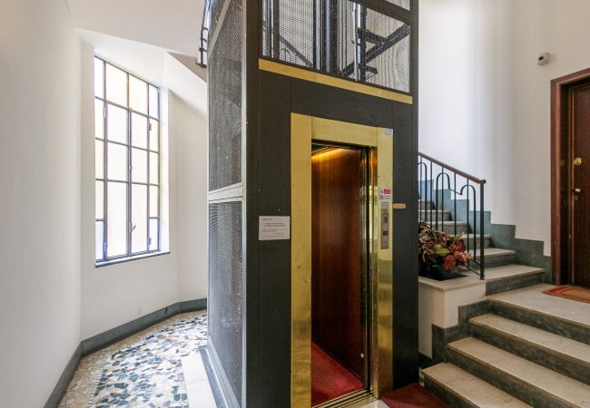 Apartment in Milano - Della Signora - Elegant & charming 1-bdr apartment close to Duomo Apartment in Milano - Della Signora - Elegant & charming 1-bdr apartment close to Duomo