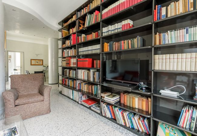 Apartment in Milano - Della Signora - Elegant & charming 1-bdr apartment close to Duomo Apartment in Milano - Della Signora - Elegant & charming 1-bdr apartment close to Duomo