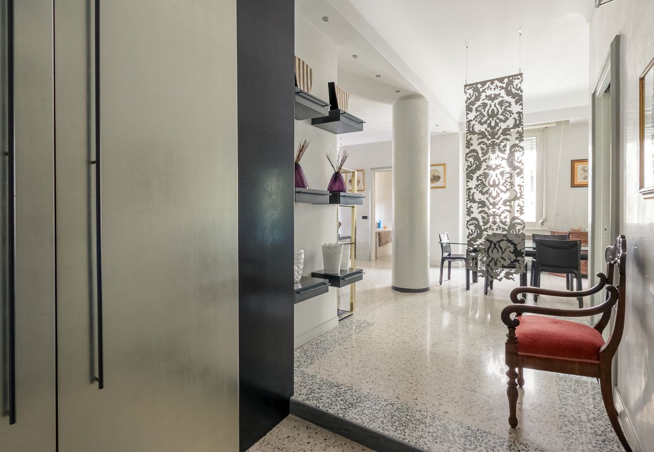 Apartment in Milan - Della Signora - Elegant & charming 1-bdr apartment close to Duomo