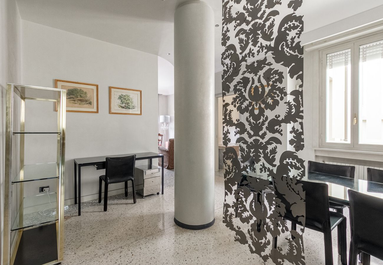 Apartment in Milan - Della Signora - Elegant & charming 1-bdr apartment close to Duomo