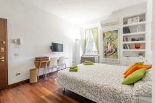 Studio in Milan - Ripa di Porta Ticinese - Delightful and cozy studio apartment on the Navigli