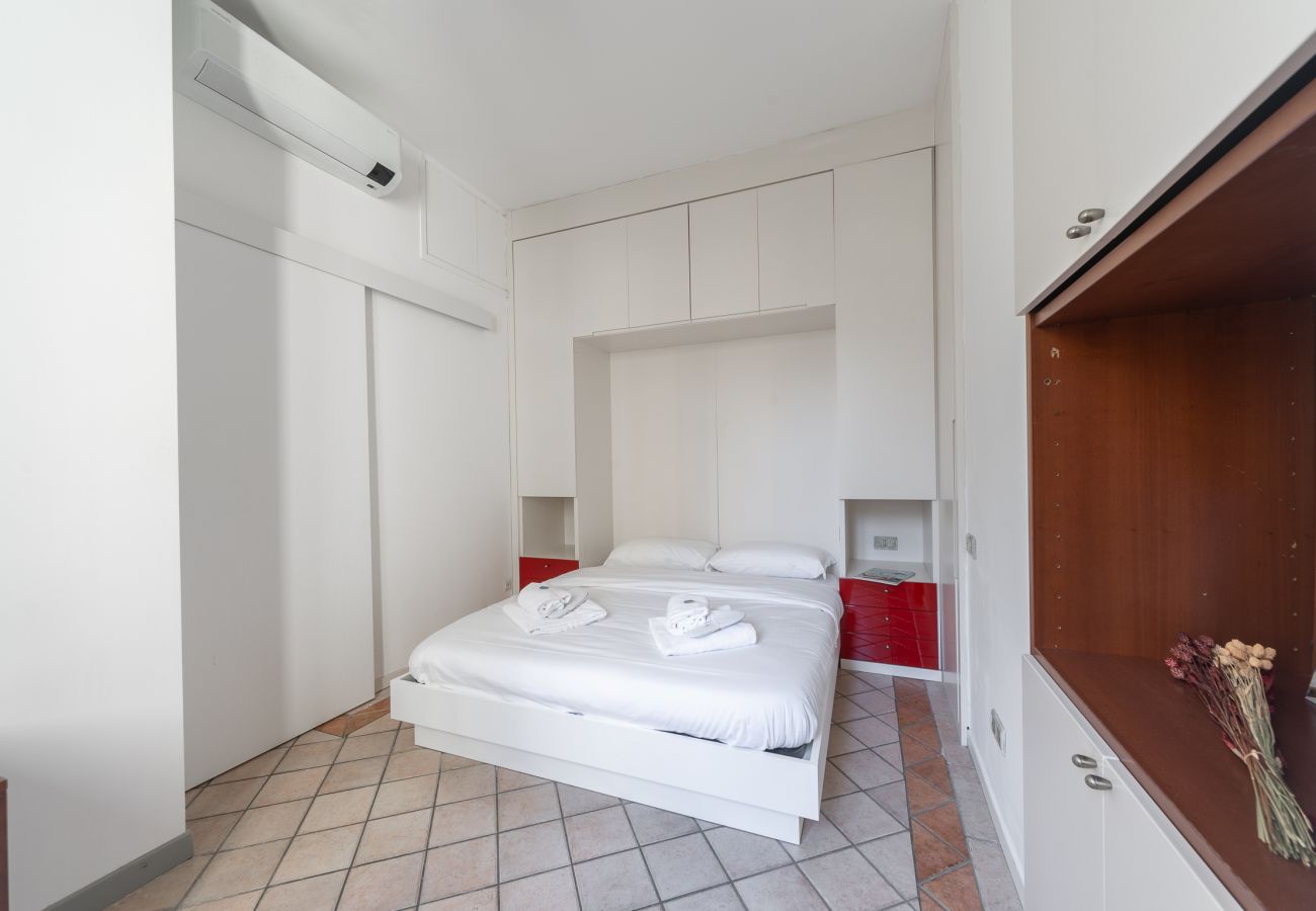 Apartment in Milan - Boccaccio - Stunning  & Central 1BDR with terrace in Cadorna area