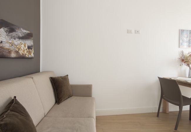 Apartment in Milano - Spinoza - Modern 1 br  with balcony steps from Piola Apartment in Milano - Spinoza - Modern 1 br  with balcony steps from Piola