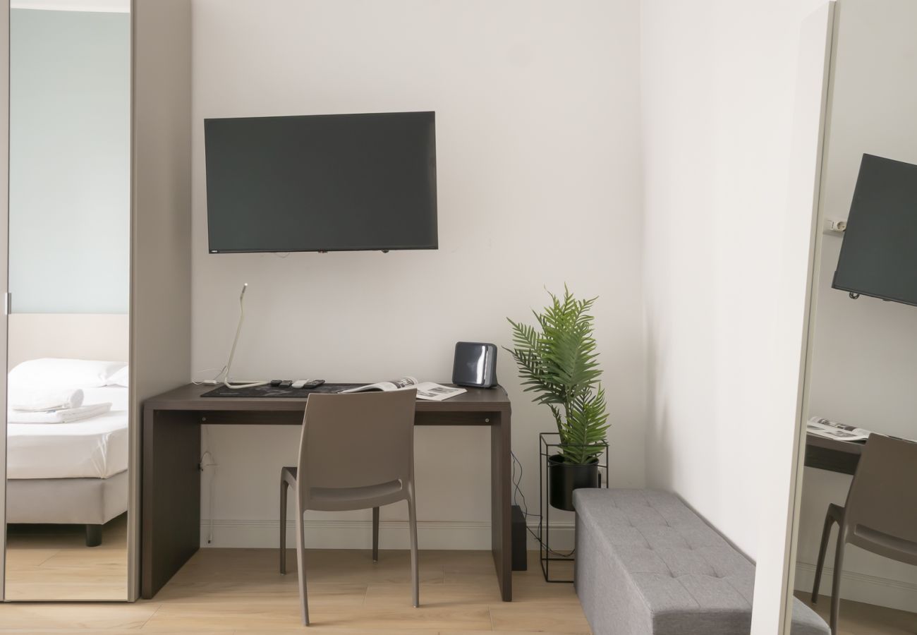 Apartment in Milan - Spinoza - Modern 1 br  with balcony steps from Piola