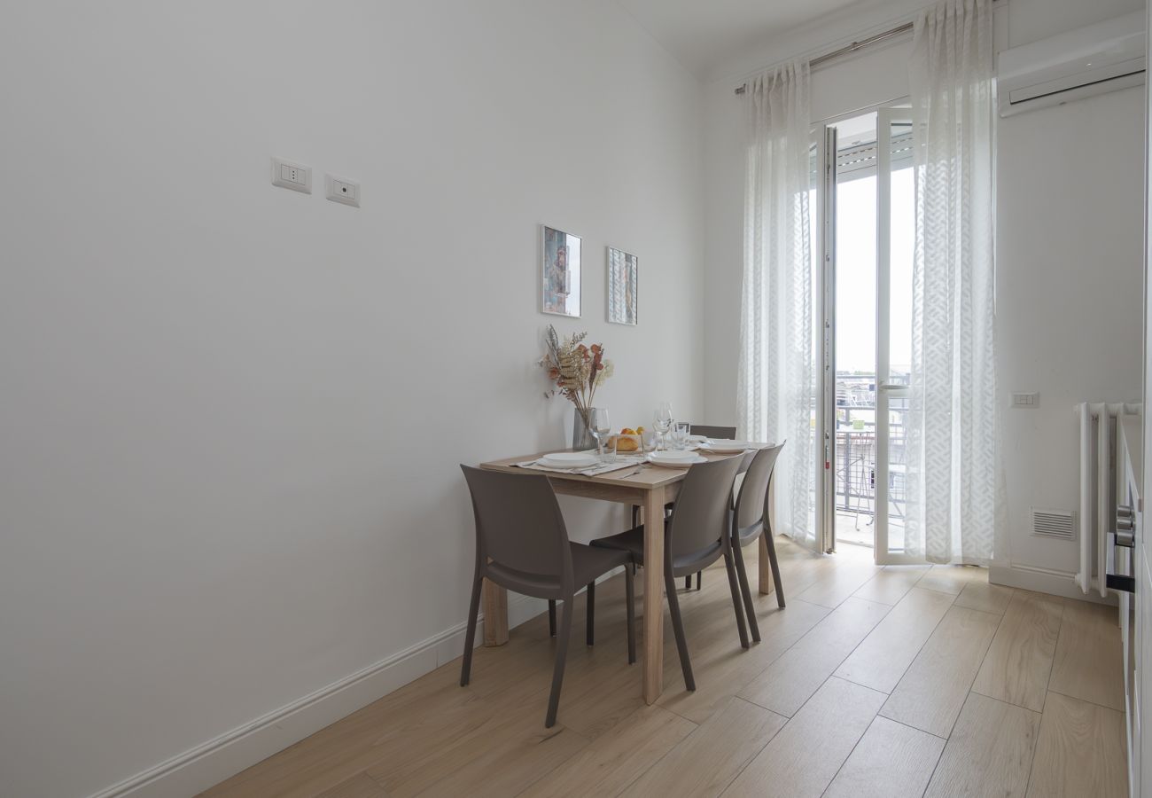 Apartment in Milan - Spinoza - Modern 1 br  with balcony steps from Piola