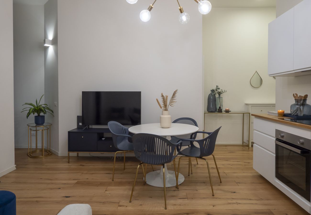 Apartment in Milan - Porta Vittoria A - Moder 1BDR with terrace, Duomo area