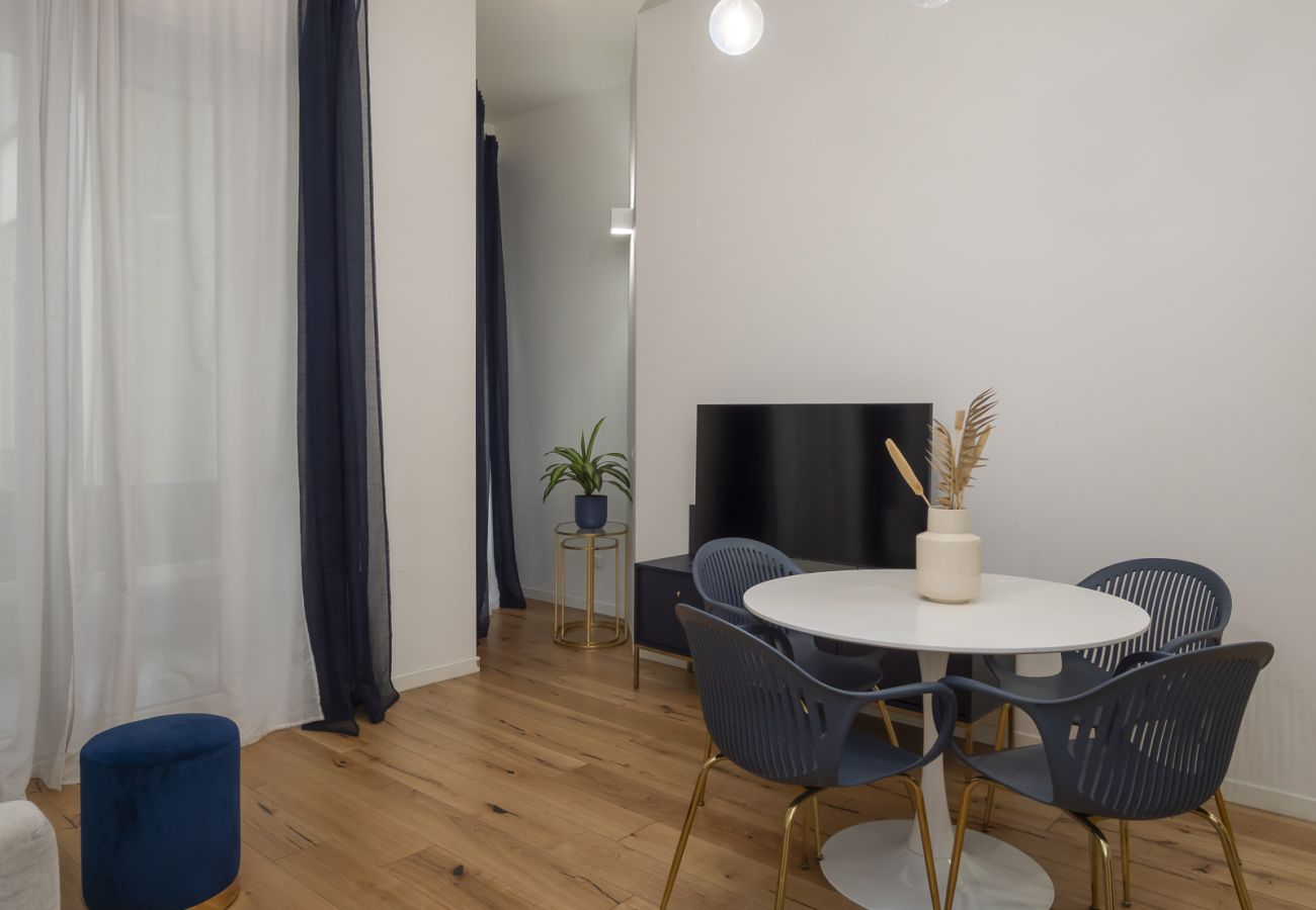 Apartment in Milan - Porta Vittoria A - Moder 1BDR with terrace, Duomo area