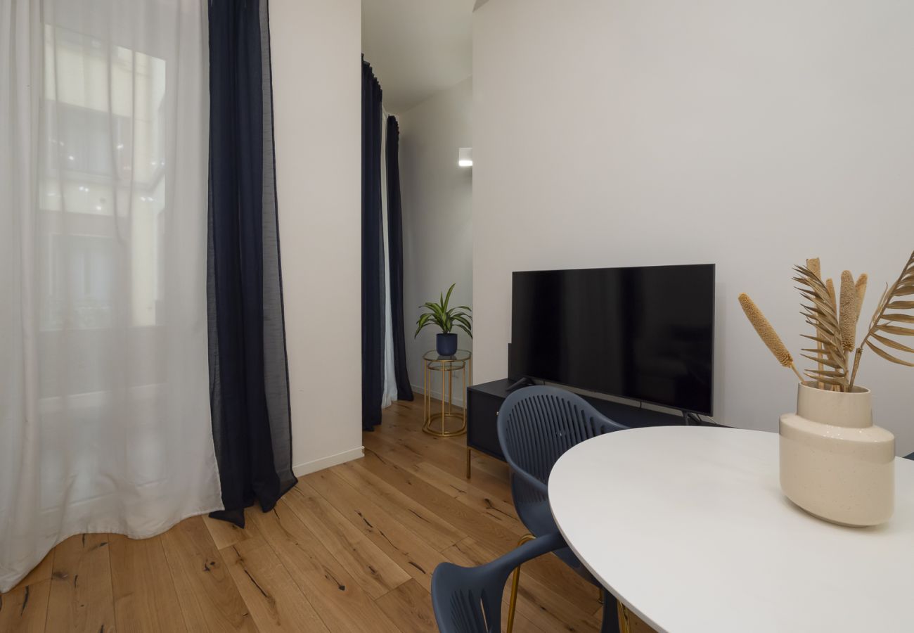 Apartment in Milan - Porta Vittoria A - Moder 1BDR with terrace, Duomo area