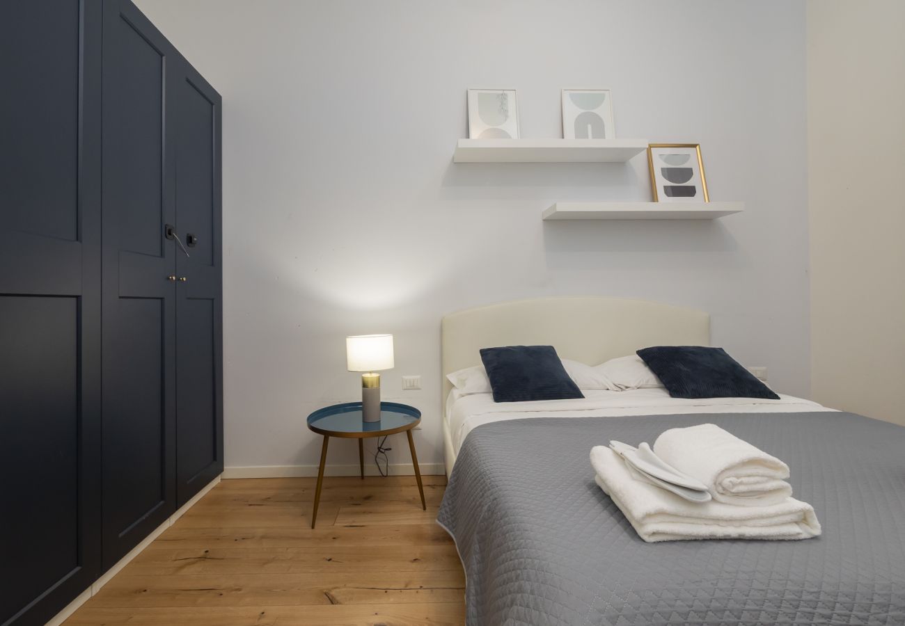 Apartment in Milan - Porta Vittoria A - Moder 1BDR with terrace, Duomo area