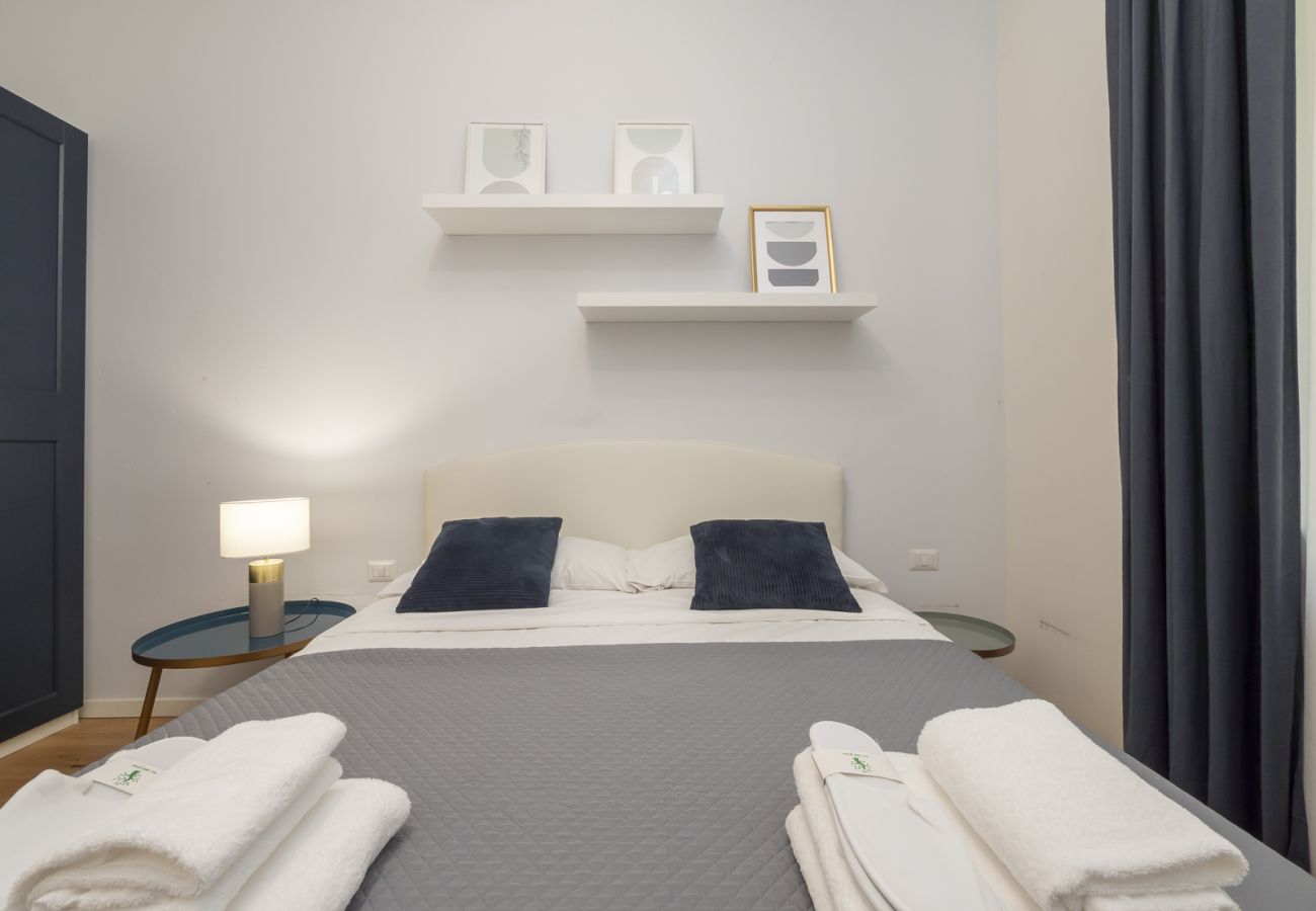 Apartment in Milan - Porta Vittoria A - Moder 1BDR with terrace, Duomo area