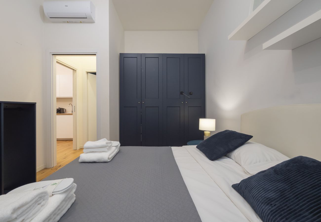 Apartment in Milan - Porta Vittoria A - Moder 1BDR with terrace, Duomo area