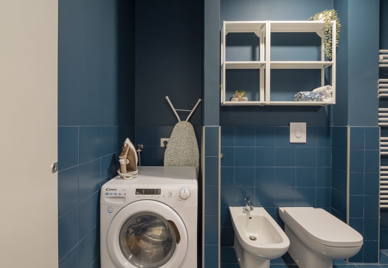 Apartment in Milan - Porta Vittoria A - Moder 1BDR with terrace, Duomo area