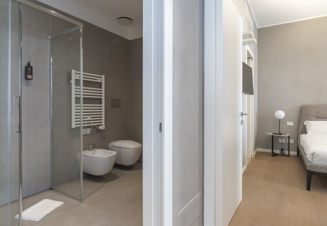 Apartment in Milano - Central Tower S. Babila - Elegant 2BDR with rooftop terrace Apartment in Milano - Central Tower S. Babila - Elegant 2BDR with rooftop terrace