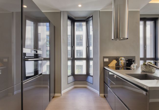 Apartment in Milano - Central Tower S. Babila - Elegant 2BDR with rooftop terrace Apartment in Milano - Central Tower S. Babila - Elegant 2BDR with rooftop terrace