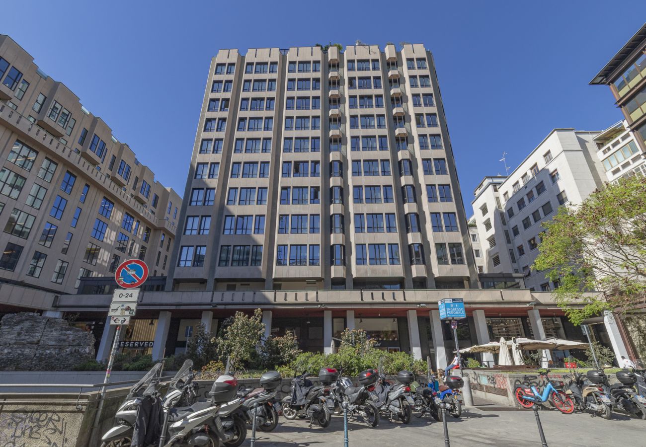 Apartment in Milan - Central Tower S. Babila - Elegant 2BDR with rooftop terrace