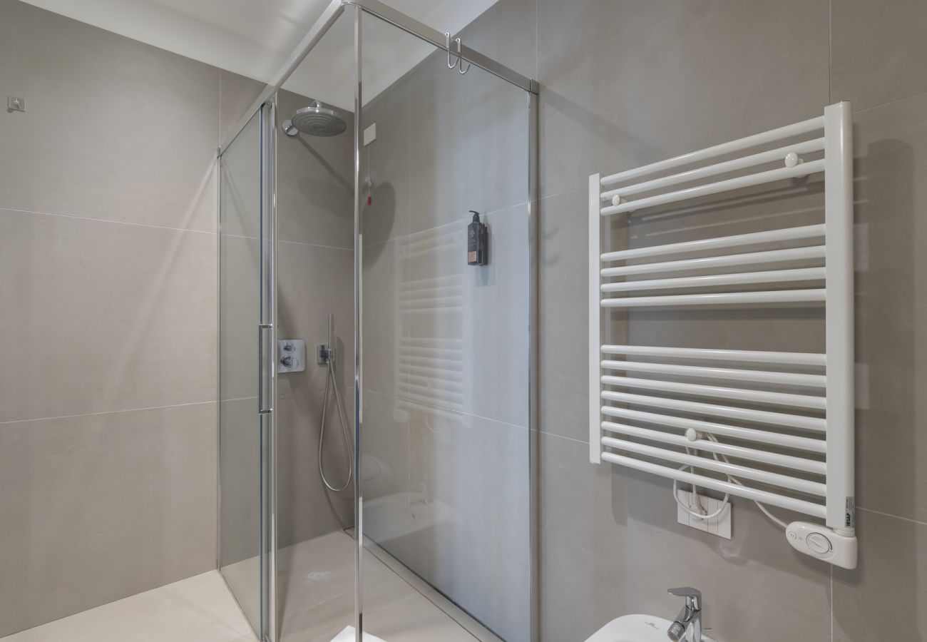 Apartment in Milan - Central Tower S. Babila - Elegant 2BDR with rooftop terrace