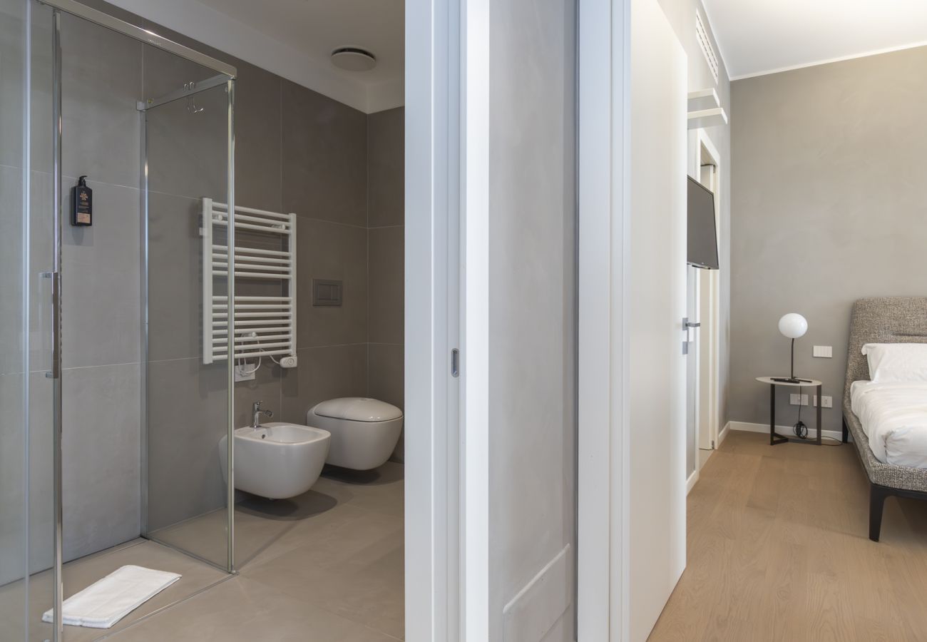 Apartment in Milan - Central Tower S. Babila - Elegant 2BDR with rooftop terrace