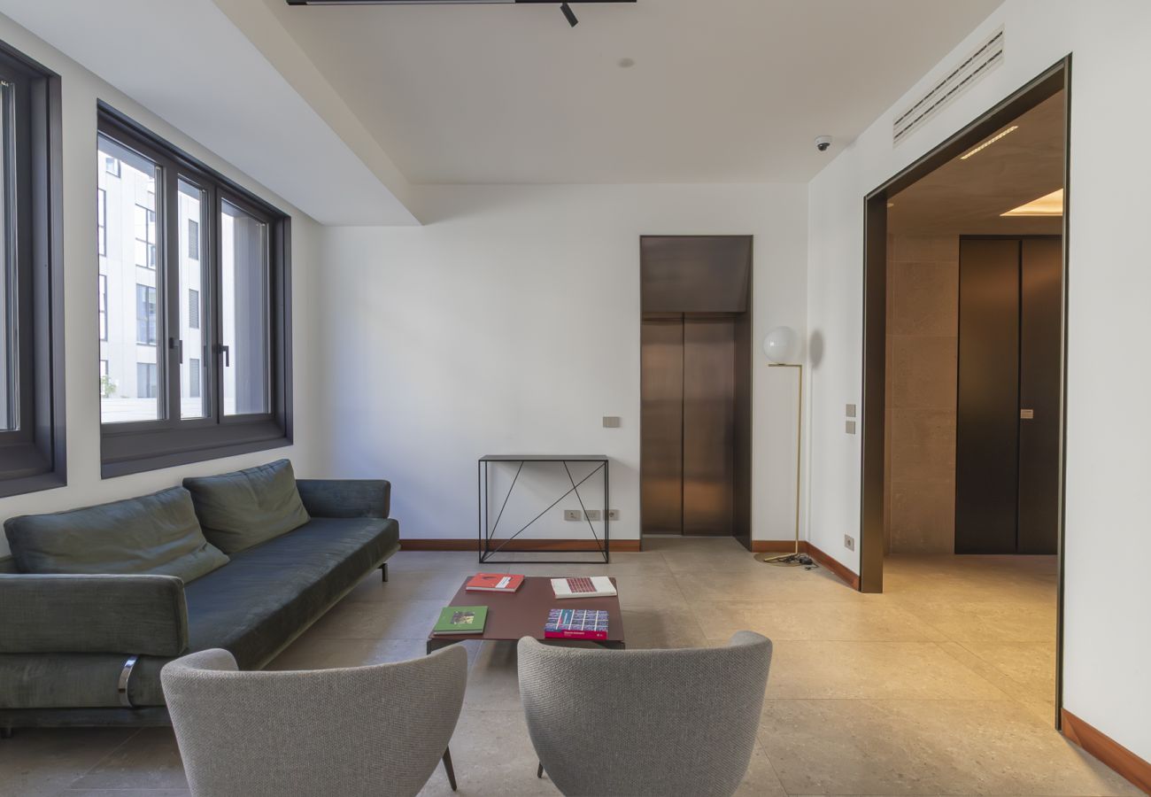 Apartment in Milan - Central Tower S. Babila - Elegant 2BDR with rooftop terrace