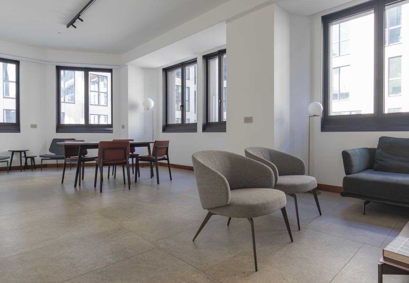 Apartment in Milan - Central Tower S. Babila - Elegant 2BDR with rooftop terrace