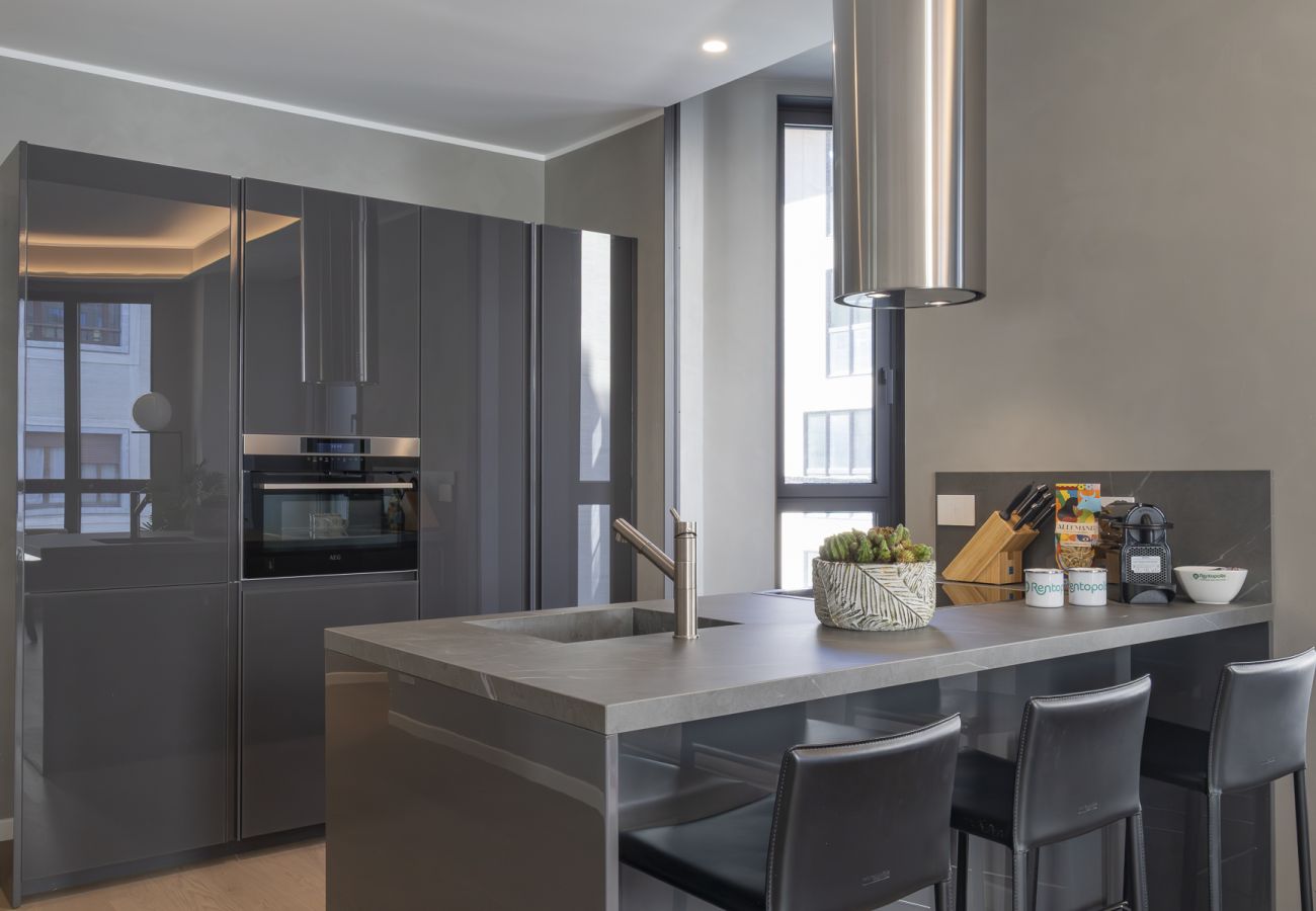 Apartment in Milan - Central Tower S. Babila - Elegant 2BDR with rooftop terrace