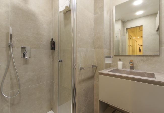 Apartment in Milano - Cerva - stylish 1 bedroom close to Duomo Apartment in Milano - Cerva - stylish 1 bedroom close to Duomo