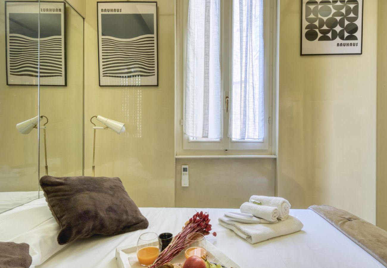 Apartment in Milan - Cerva - stylish 1 bedroom close to Duomo
