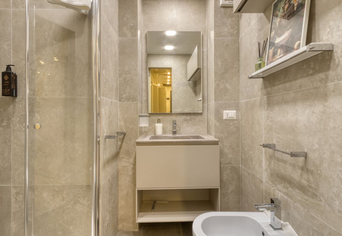 Apartment in Milan - Cerva - stylish 1 bedroom close to Duomo