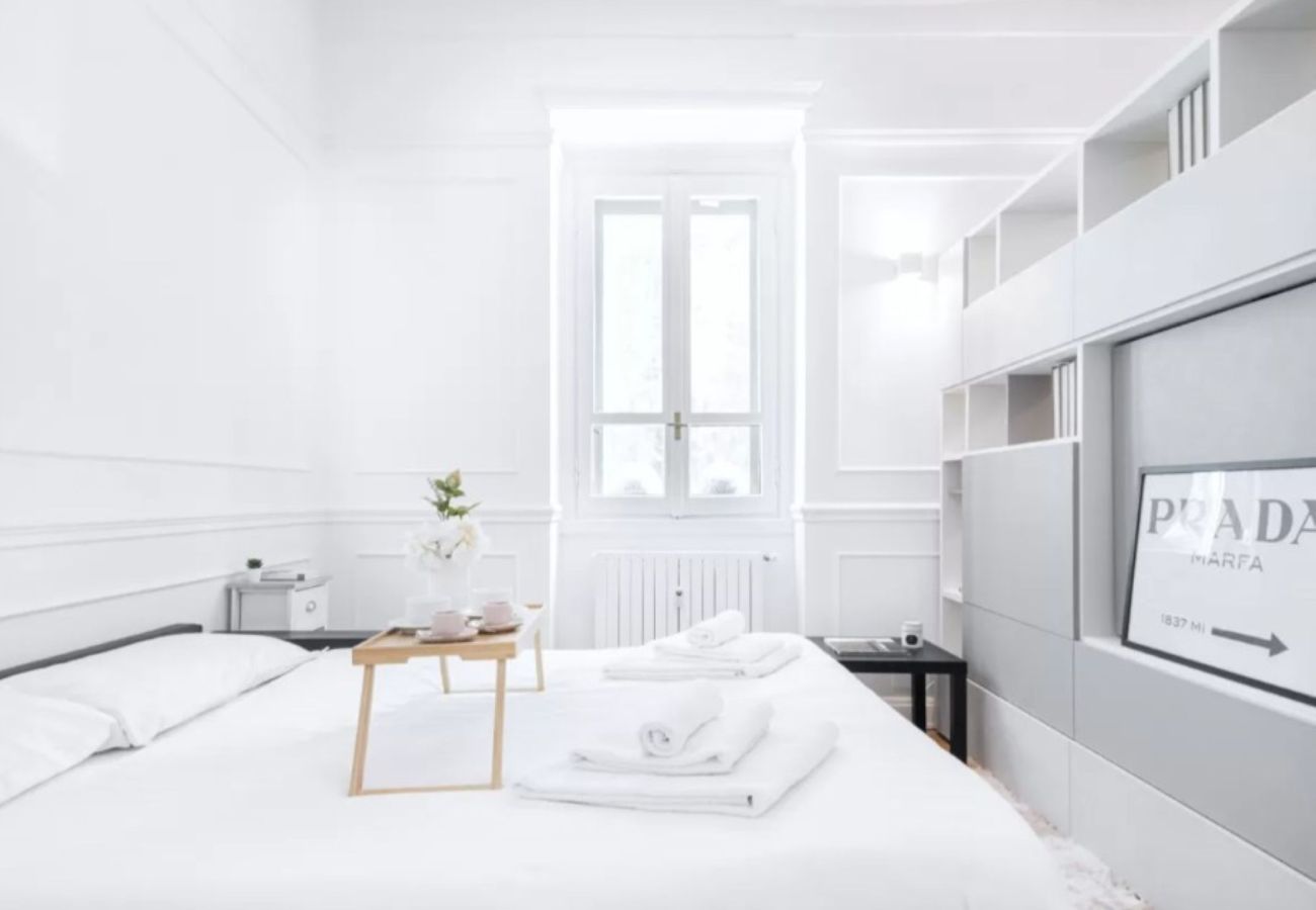 Studio in Milan - Acquileia - Stylish loft  steps from Corso Magenta